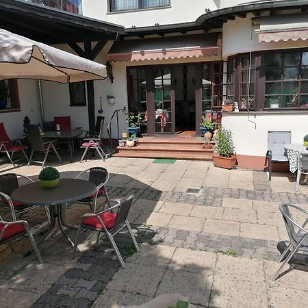 Gaestehaus Strieth Oestrich-Winkel Exterior photo