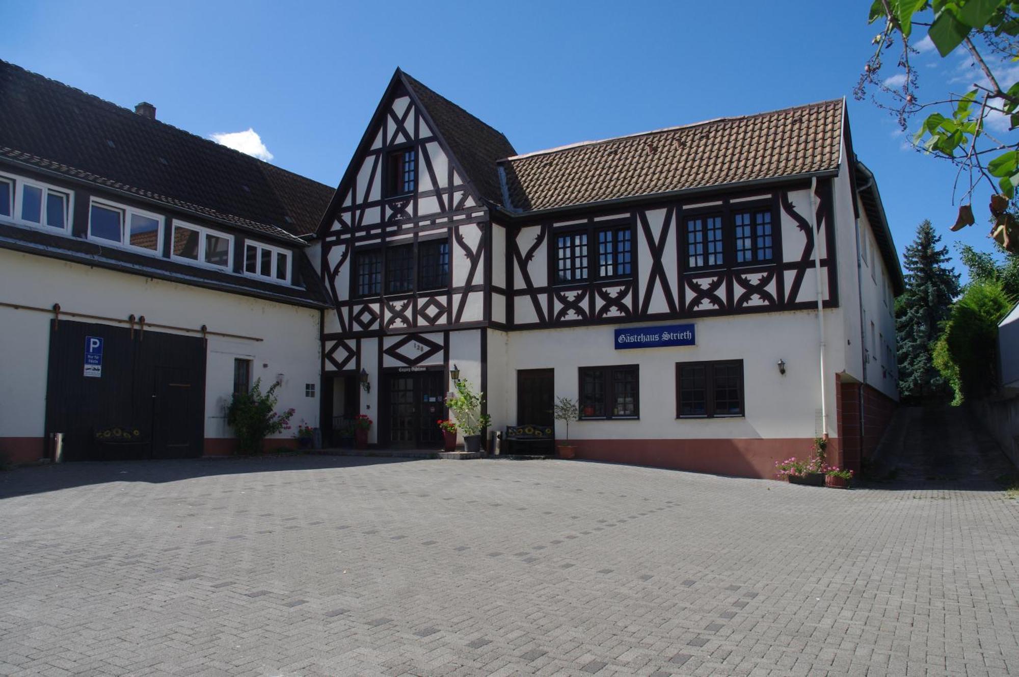 Gaestehaus Strieth Oestrich-Winkel Exterior photo